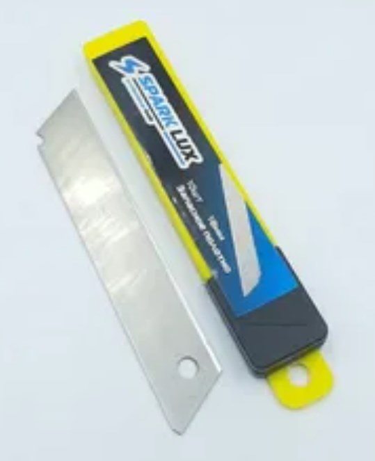 Лезвие сегментированное 18мм*10шт Spark Lux 502