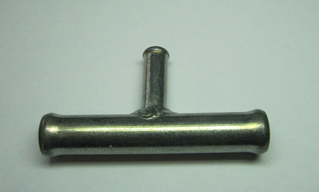 Тройник 12*8*12мм металл угол 90