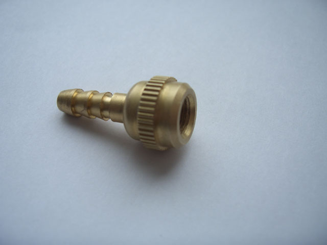 Штуцер насоса металлический накручивающийся - Малый