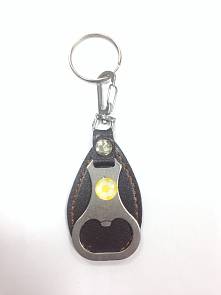 Брелок-открывашка (метал на коже с карабином)